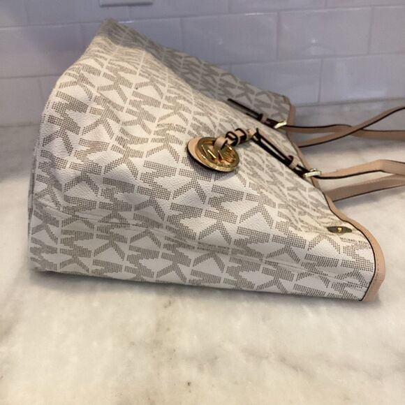 Michael Kors Monogram Carry All Tote Bag - Picture 10 of 15